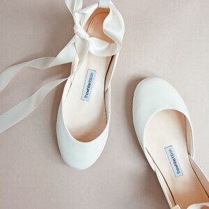 THEWHITERIBBON White  Leather Ballet Flats with ribbon